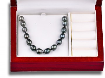 black-cultured-tahitian-pearl-18-inch-necklace_1