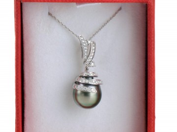 miadora-10k-white-gold-tahitian-pearl-diamond-necklace_2