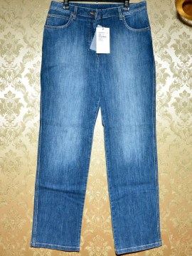 st.-john-collection-yellow-label-straight-leg-jeans_1